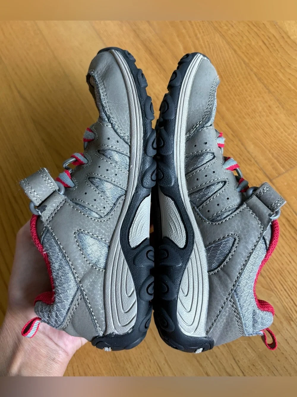 Merrell Outback Low 2 hiking shoes Toddler Kids Red Gray Sneakers Size 12.5